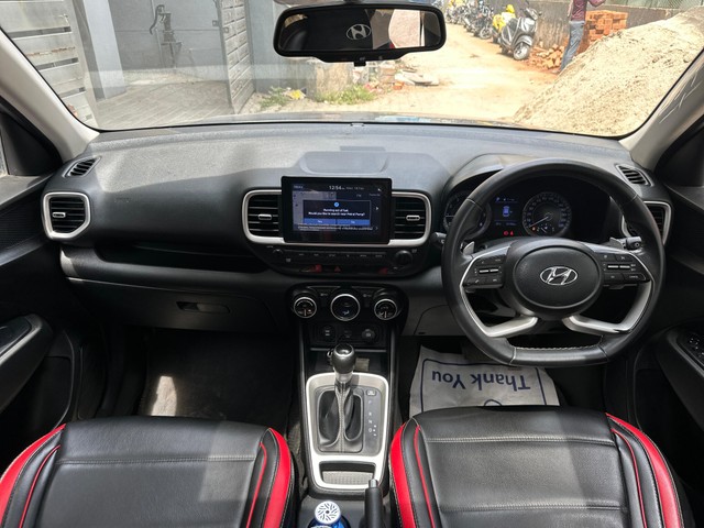 Second-hand 2020 Hyundai Venue SX Plus Turbo DCT for sale in Chennai-4