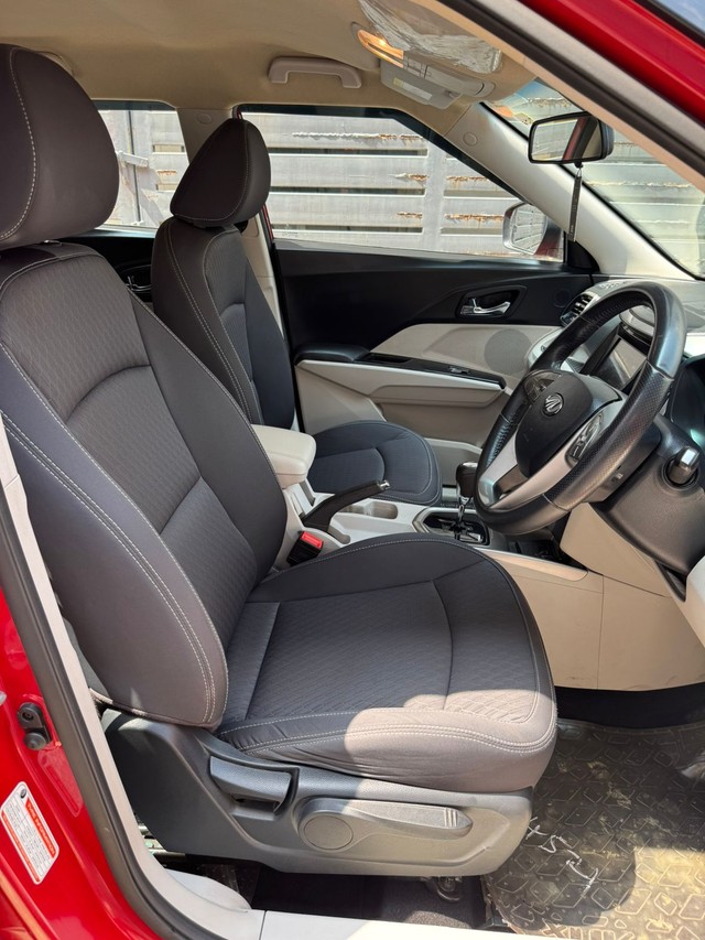 Second-hand 2020 Mahindra XUV300 W8 AMT Optional Diesel BSIV for sale in Chennai-10
