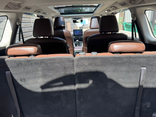 Second-hand 2023 Toyota Innova Hycross ZX Hybrid BSVI for sale in Chennai-12