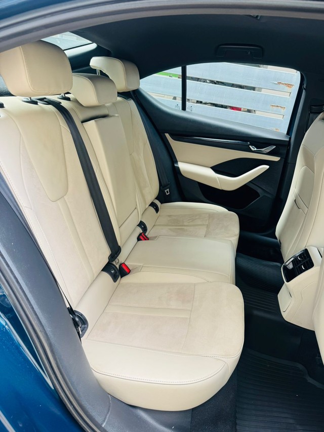 Second-hand 2022 Skoda Octavia Style for sale in Chennai-11