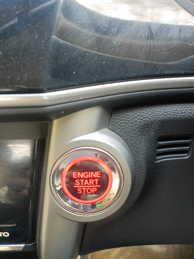 Second-hand 2019 Honda City V MT for sale in New Delhi-17