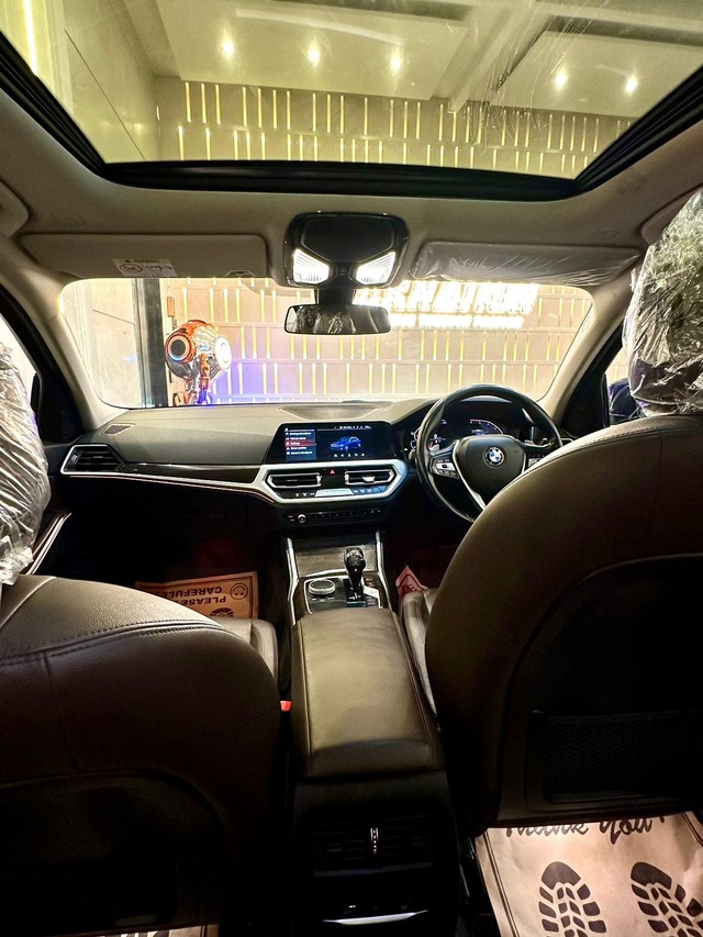 Second-hand 2020 BMW 3 Series 320d Luxury Line for sale in New Delhi-11