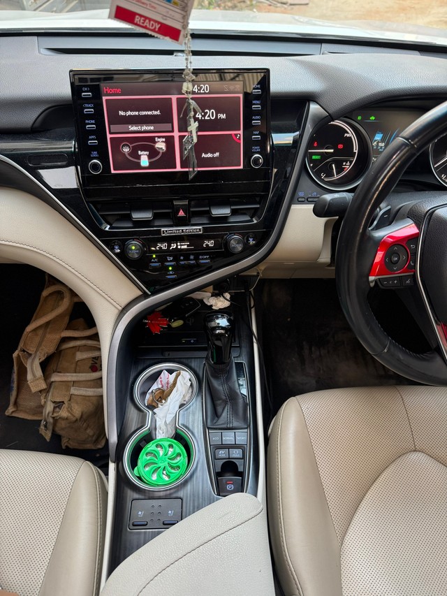 Toyota Camry 2.5 Hybrid BSVI Second-hand 2022 Toyota Camry 2.5 Hybrid BSVI for sale in Chennai-7