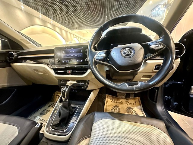 Second-hand 2022 Skoda Slavia 1.0 TSI Style AT BSVI for sale in New Delhi-12