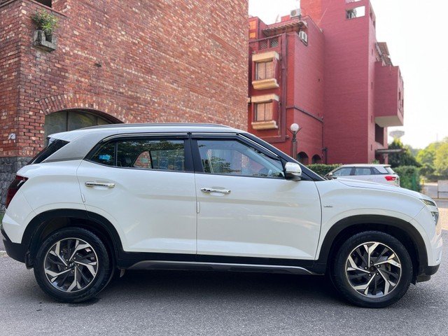Second-hand 2023 Hyundai Creta SX IVT for sale in New Delhi-1