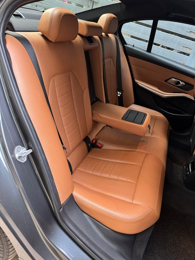 Second-hand 2019 BMW 3 Series 330i M Sport for sale in Chennai-9