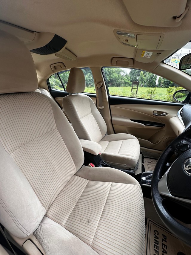 Second-hand 2018 Toyota Yaris G CVT BSIV for sale in New Delhi-6