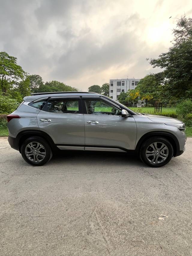 https://images10.gaadi.com/usedcar_image/QP1A.190711.020/original/c4202ba5-6372-42dc-b118-e4e5b6ed28b3.jpg?imwidth=6401