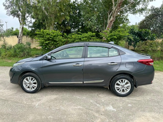 Second-hand 2018 Toyota Yaris G CVT BSIV for sale in New Delhi-3