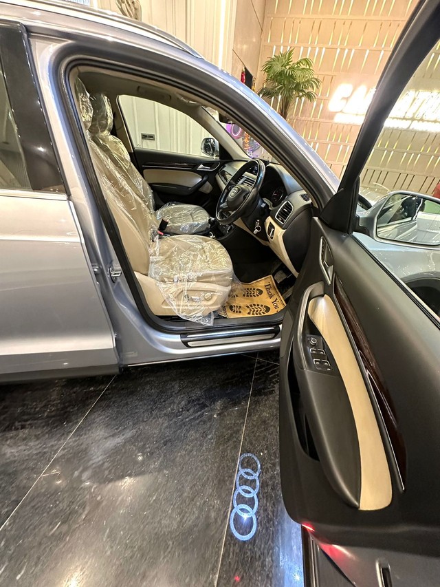 Second-hand 2017 Audi Q3 30 TFSI Premium FWD for sale in New Delhi-9