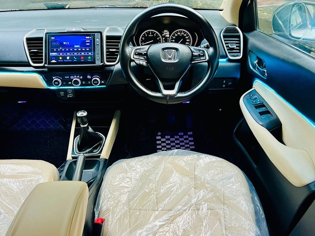 Second-hand 2021 Honda City V MT for sale in New Delhi-11