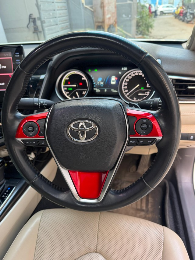 Toyota Camry 2.5 Hybrid BSVI Second-hand 2022 Toyota Camry 2.5 Hybrid BSVI for sale in Chennai-6