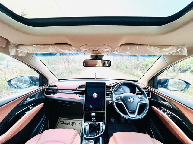 Second-hand 2023 MG Hector Plus Sharp Diesel MT for sale in Ahmedabad-6