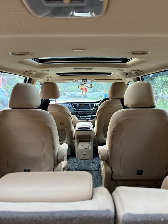 Second-hand 2020 Kia Carnival Prestige 6 STR for sale in New Delhi-14