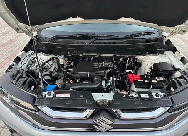 Second-hand 2022 Maruti Suzuki Brezza Zxi BSVI for sale in New Delhi-4