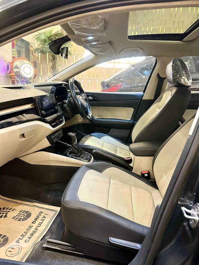 Second-hand 2022 Skoda Slavia 1.0 TSI Style AT BSVI for sale in New Delhi-7