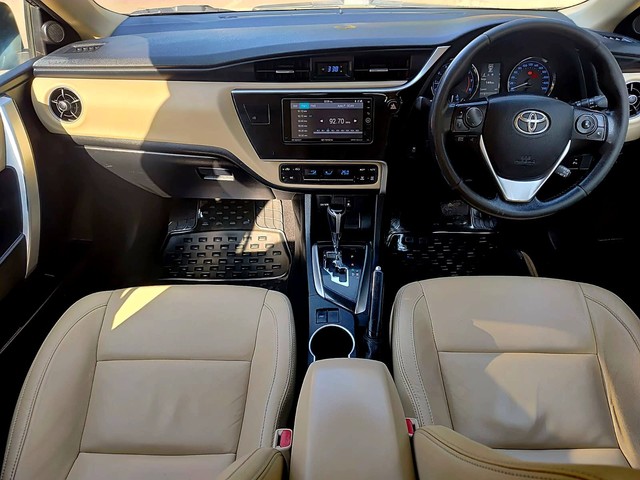 Second-hand 2018 Toyota Corolla Altis 1.8 VL CVT for sale in Gurgaon-3