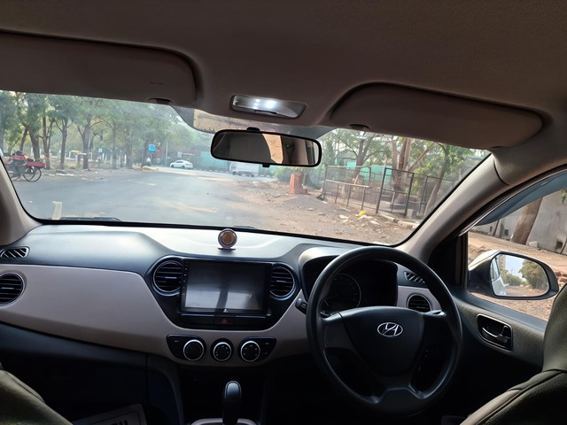 Hyundai Grand i10 1.2 Kappa Magna AT Second-hand 2017 Hyundai Grand i10 1.2 Kappa Magna AT for sale in Surat-12