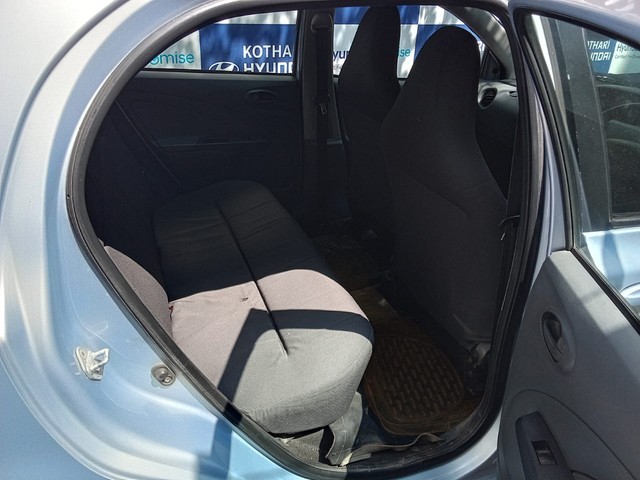 Second-hand 2012 Toyota Etios Liva GD for sale in Pune-8