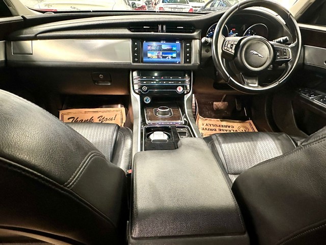 Second-hand 2018 Jaguar XF 2.0 Diesel Prestige for sale in New Delhi-7