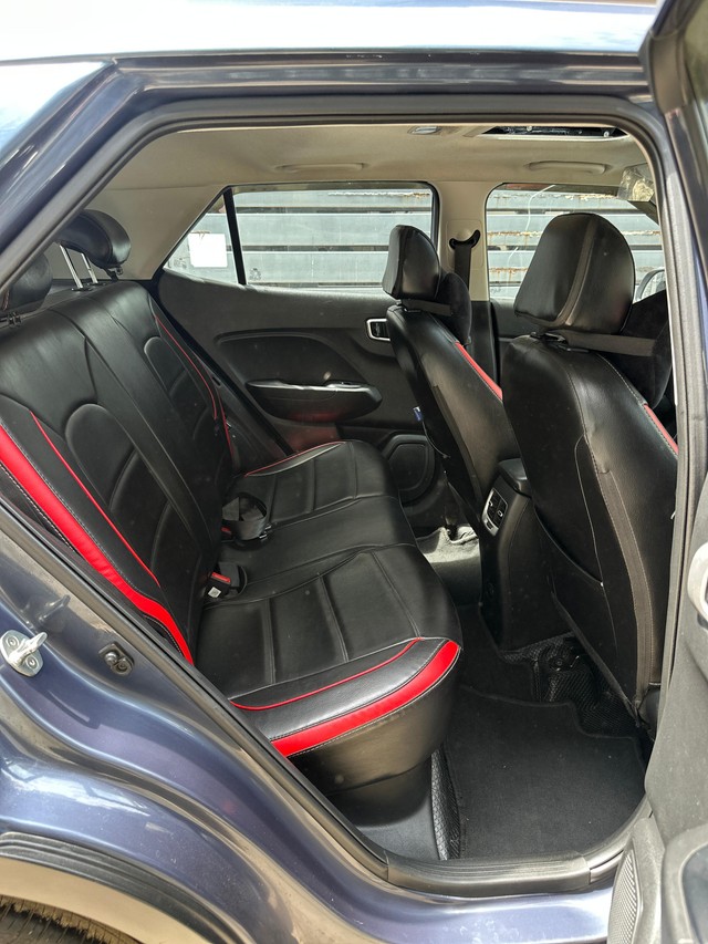 Second-hand 2020 Hyundai Venue SX Plus Turbo DCT for sale in Chennai-12