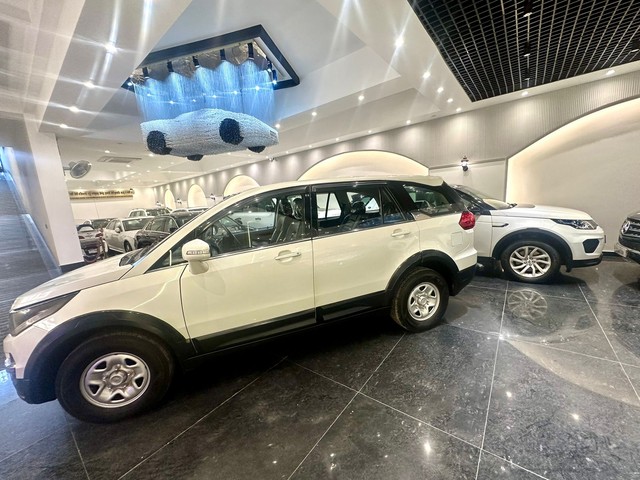 Second-hand 2017 Tata Hexa XT for sale in New Delhi-16