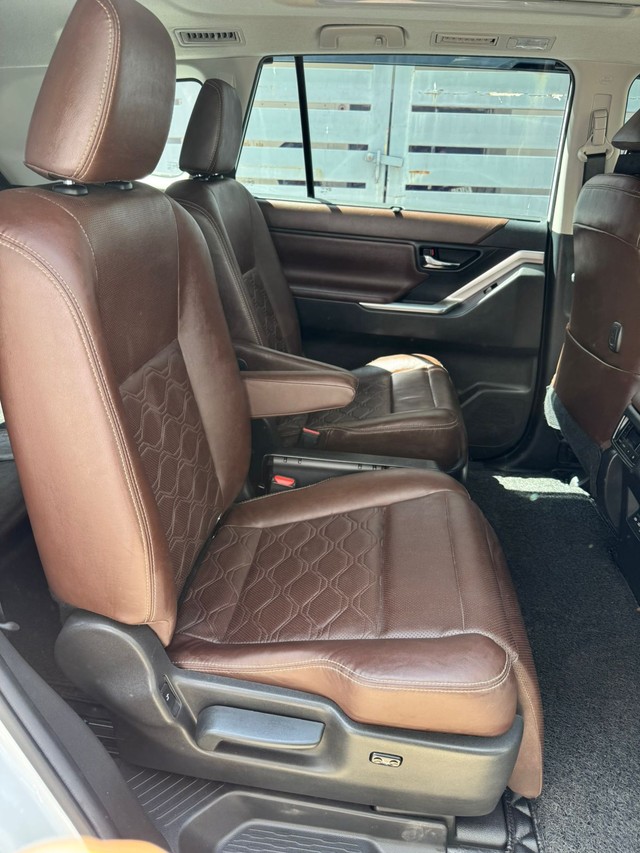Second-hand 2023 Toyota Innova Hycross ZX Hybrid BSVI for sale in Chennai-11