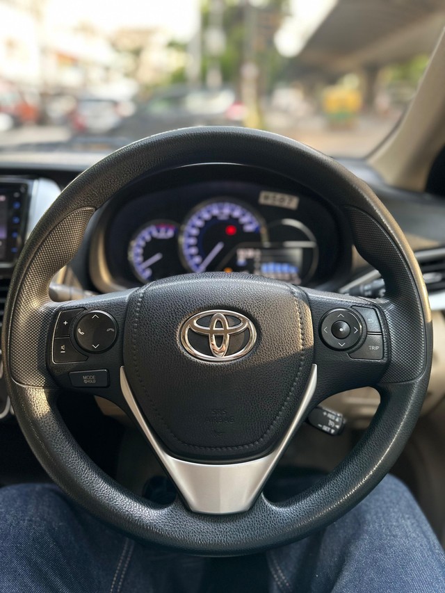 Second-hand 2018 Toyota Yaris G CVT BSIV for sale in New Delhi-12