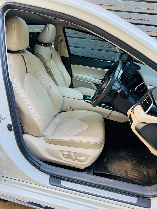 Toyota Camry 2.5 Hybrid BSVI Second-hand 2022 Toyota Camry 2.5 Hybrid BSVI for sale in Chennai-11