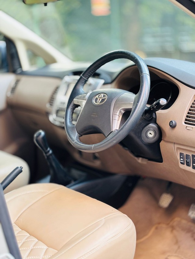 Second-hand 2015 Toyota Innova 2.5 VX (Diesel) 7 Seater for sale in Bangalore-8