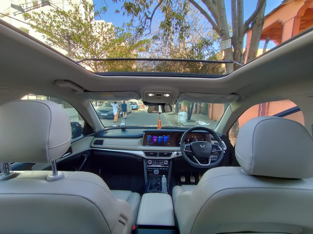 Second-hand 2022 Mahindra XUV700 AX5 7 Str BSVI for sale in Bangalore-9