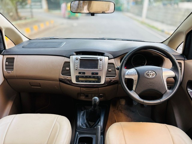 Second-hand 2015 Toyota Innova 2.5 VX (Diesel) 7 Seater for sale in Bangalore-6