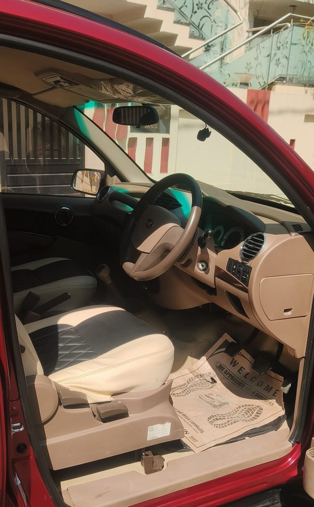 Mahindra Xylo E9 Second-hand 2012 Mahindra Xylo E9 for sale in Bangalore-7