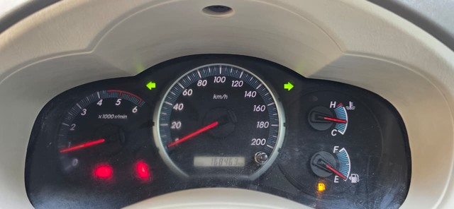 Second-hand 2014 Toyota Innova 2.5 VX (Diesel) 8 Seater for sale in Bangalore-11