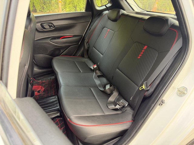 Second-hand 2022 Hyundai i20 Asta Turbo iMT for sale in New Delhi-7