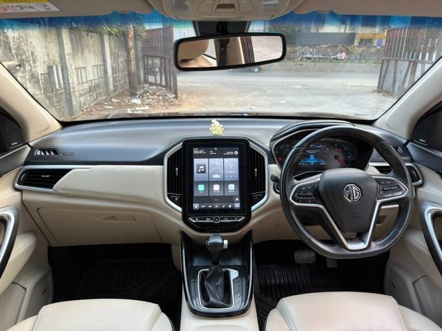 Second-hand 2022 MG Hector Sharp CVT for sale in Mumbai-9