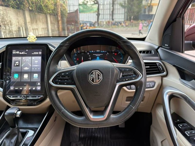 Second-hand 2022 MG Hector Sharp CVT for sale in Mumbai-10