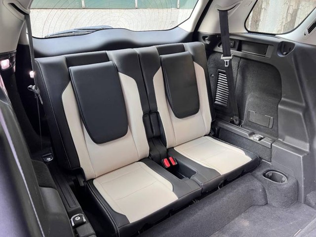 Second-hand 2020 Land Rover Discovery Sport Dynamic SE for sale in Mumbai-10