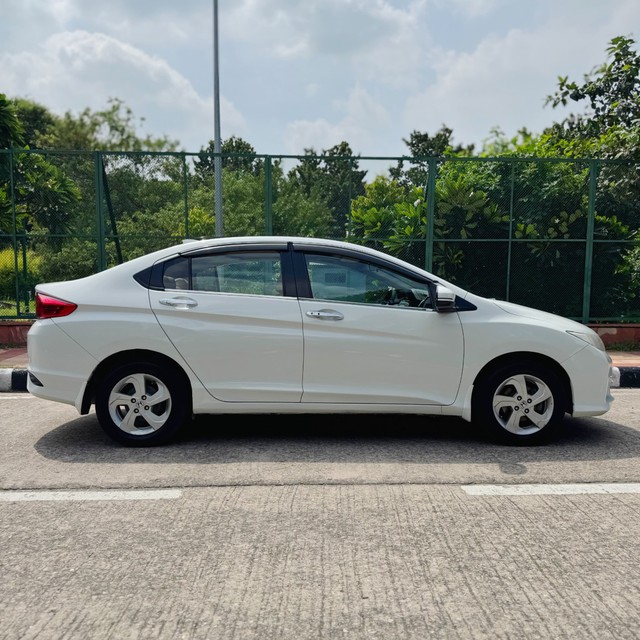 Second-hand 2016 Honda City i VTEC CVT VX for sale in New Delhi-1