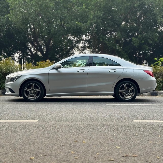 Second-hand 2016 Mercedes-Benz CLA 200 CGI Sport for sale in New Delhi-3