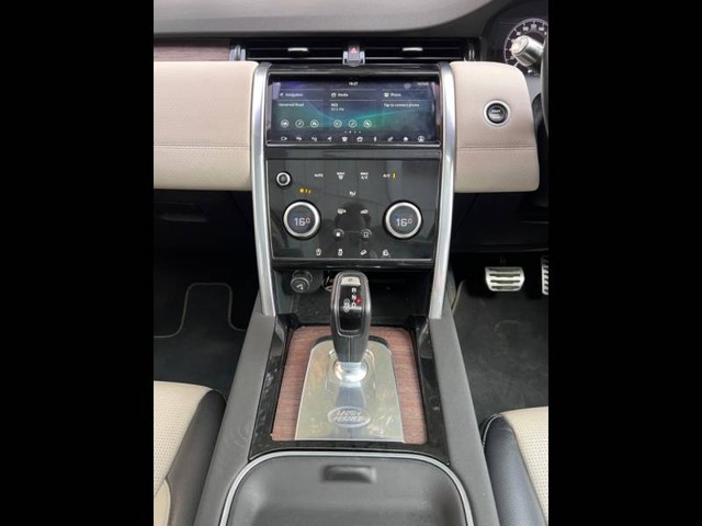 Second-hand 2020 Land Rover Discovery Sport Dynamic SE for sale in Mumbai-12