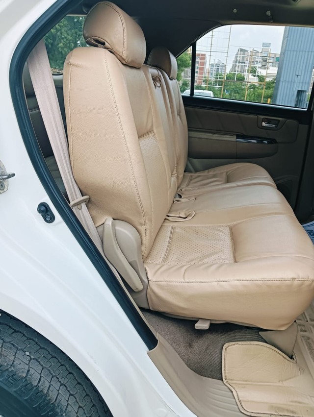 Second-hand 2015 Toyota Fortuner 4x2 Manual for sale in Ahmedabad-13