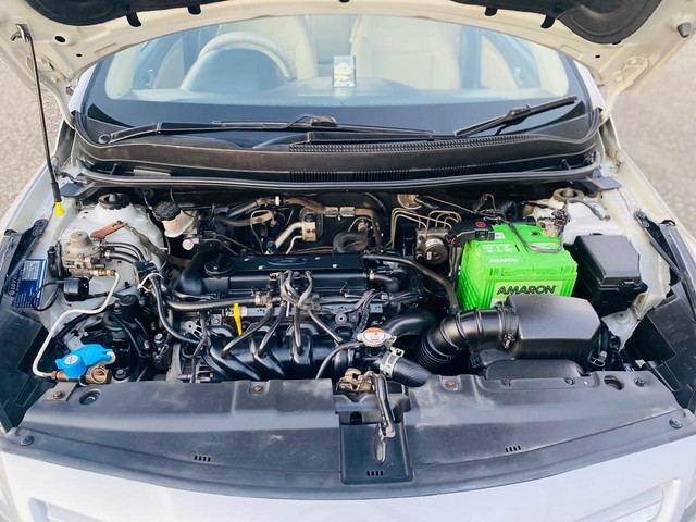 Second-hand 2015 Hyundai Verna 1.6 VTVT S for sale in Ahmedabad-6