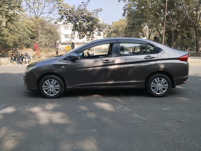 Second-hand 2014 Honda City i VTEC CVT SV for sale in New Delhi-14