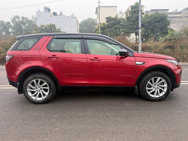 Second-hand 2018 Land Rover Discovery HSE 2.0 SD4 for sale in New Delhi-6