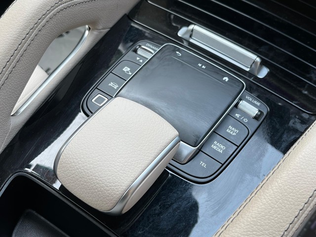 Second-hand 2025 Mercedes-Benz GLE 300d 4Matic AMG Line for sale in Noida-10