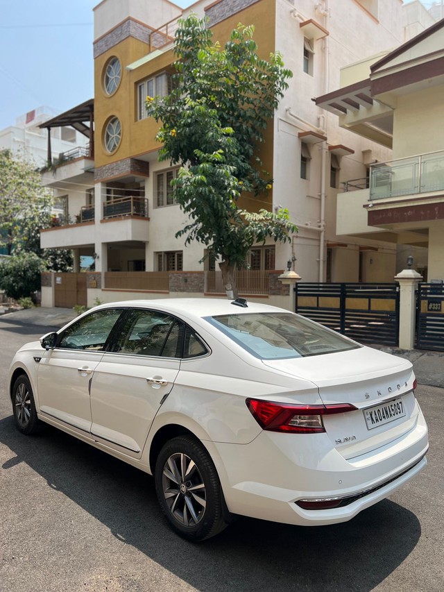 Second-hand 2022 Skoda Slavia 1.5 TSI Style AT BSVI for sale in Bangalore-3