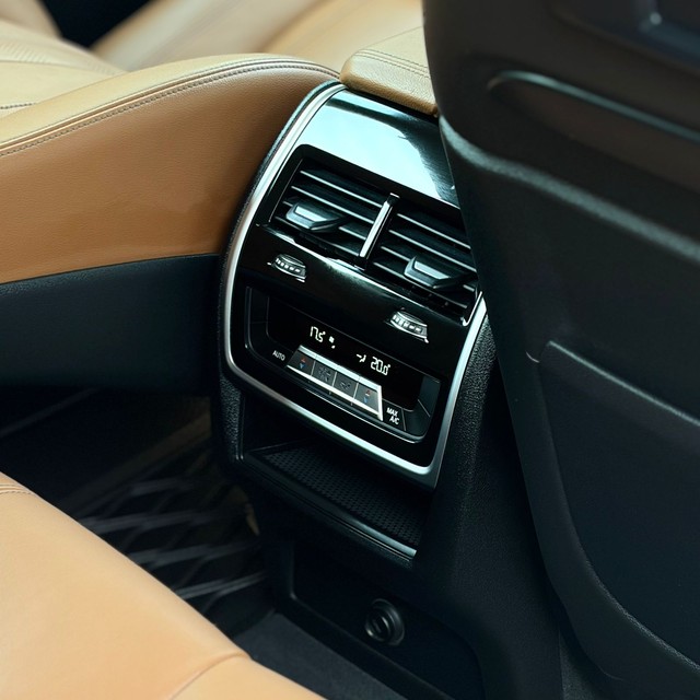 Second-hand 2020 BMW X5 xDrive 30d xLine for sale in Noida-13