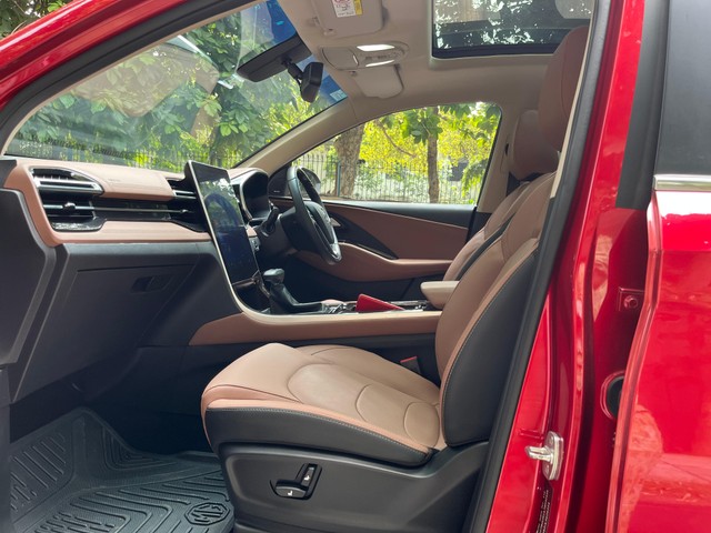 Second-hand 2024 MG Hector Plus Sharp Pro CVT 2023-2025 for sale in New Delhi-16