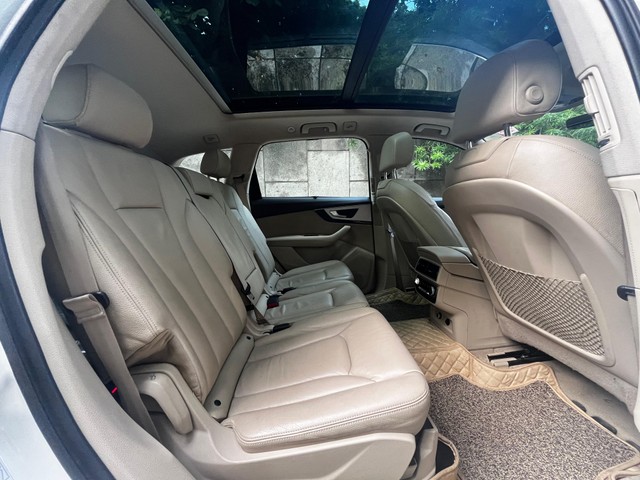 Second-hand 2019 Audi Q7 45 TDI Quattro Premium Plus for sale in New Delhi-10